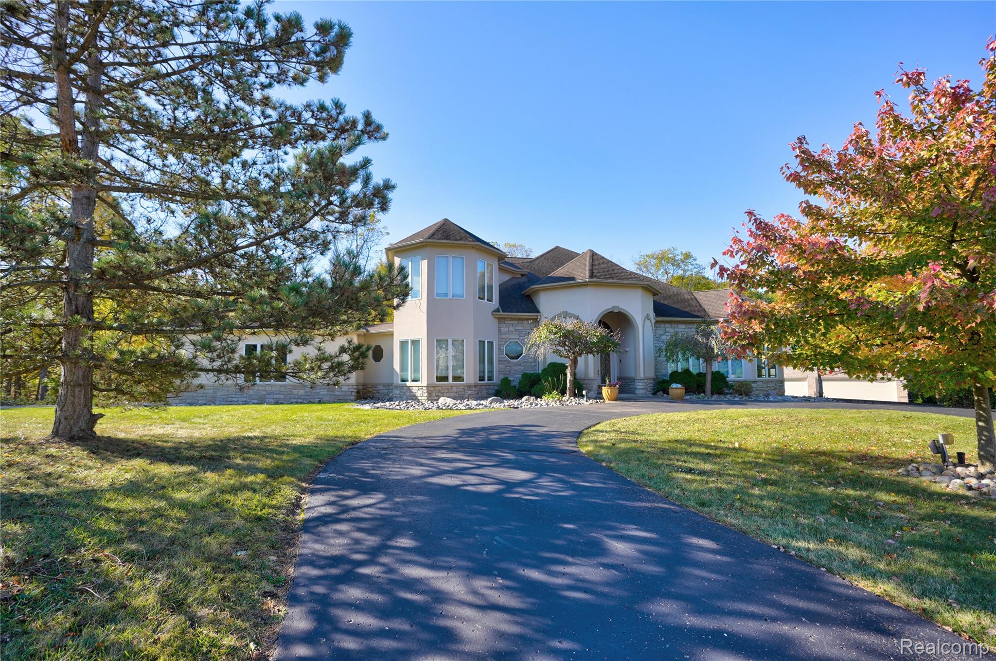 5166 Warwick Woods Trail