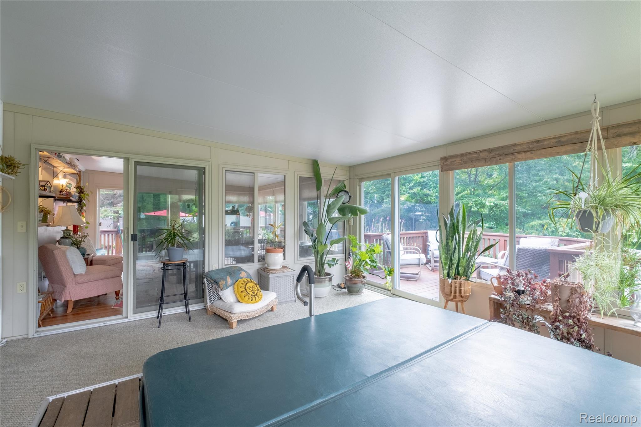 Fenton City, Michigan 48430, United States, 4 Bedrooms Bedrooms, ,3 BathroomsBathrooms,Residential,Pending,204900