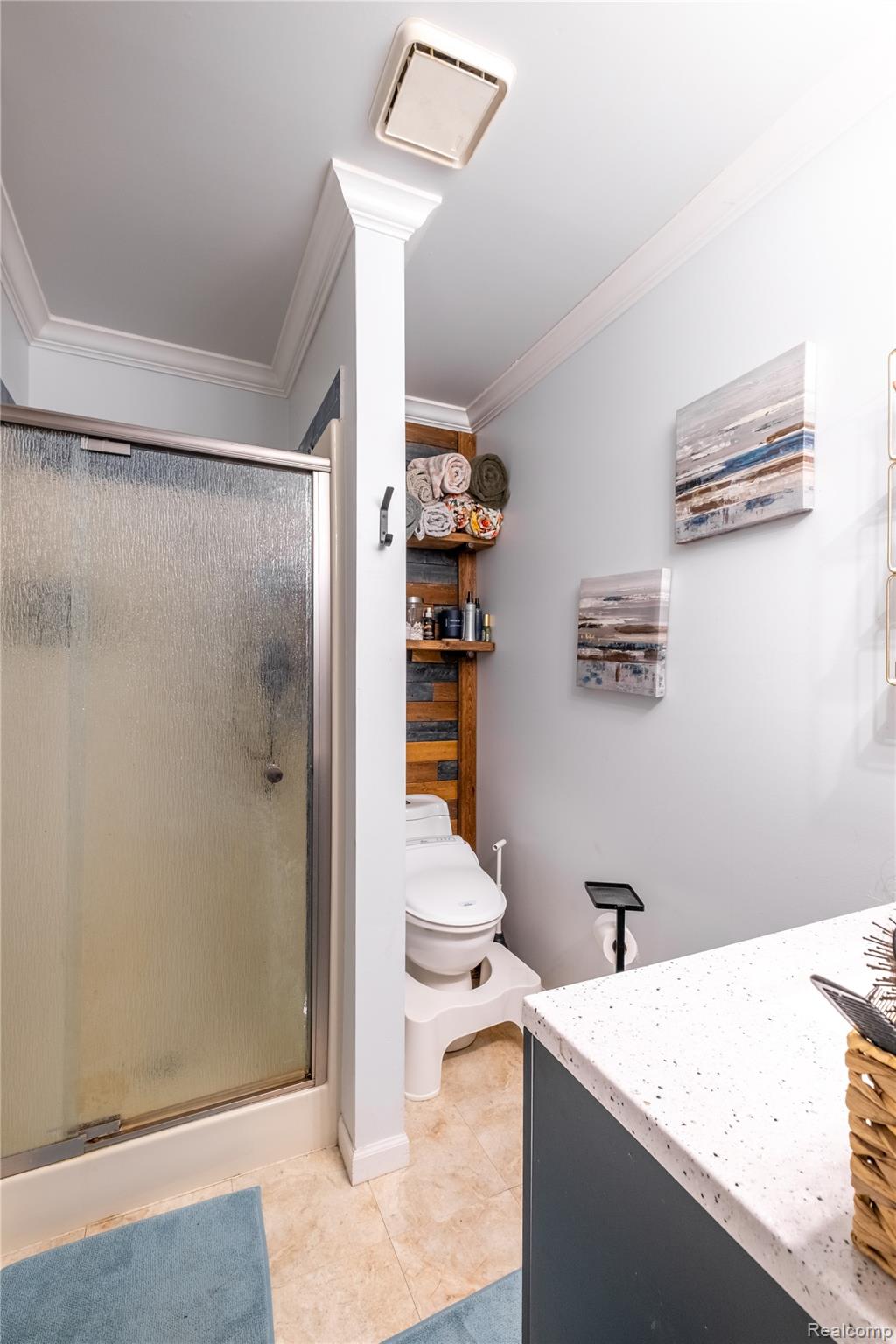 Fenton City, Michigan 48430, United States, 4 Bedrooms Bedrooms, ,3 BathroomsBathrooms,Residential,Pending,204900