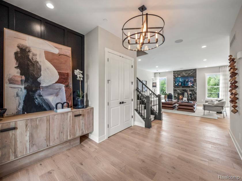 2420 Provencal Drive