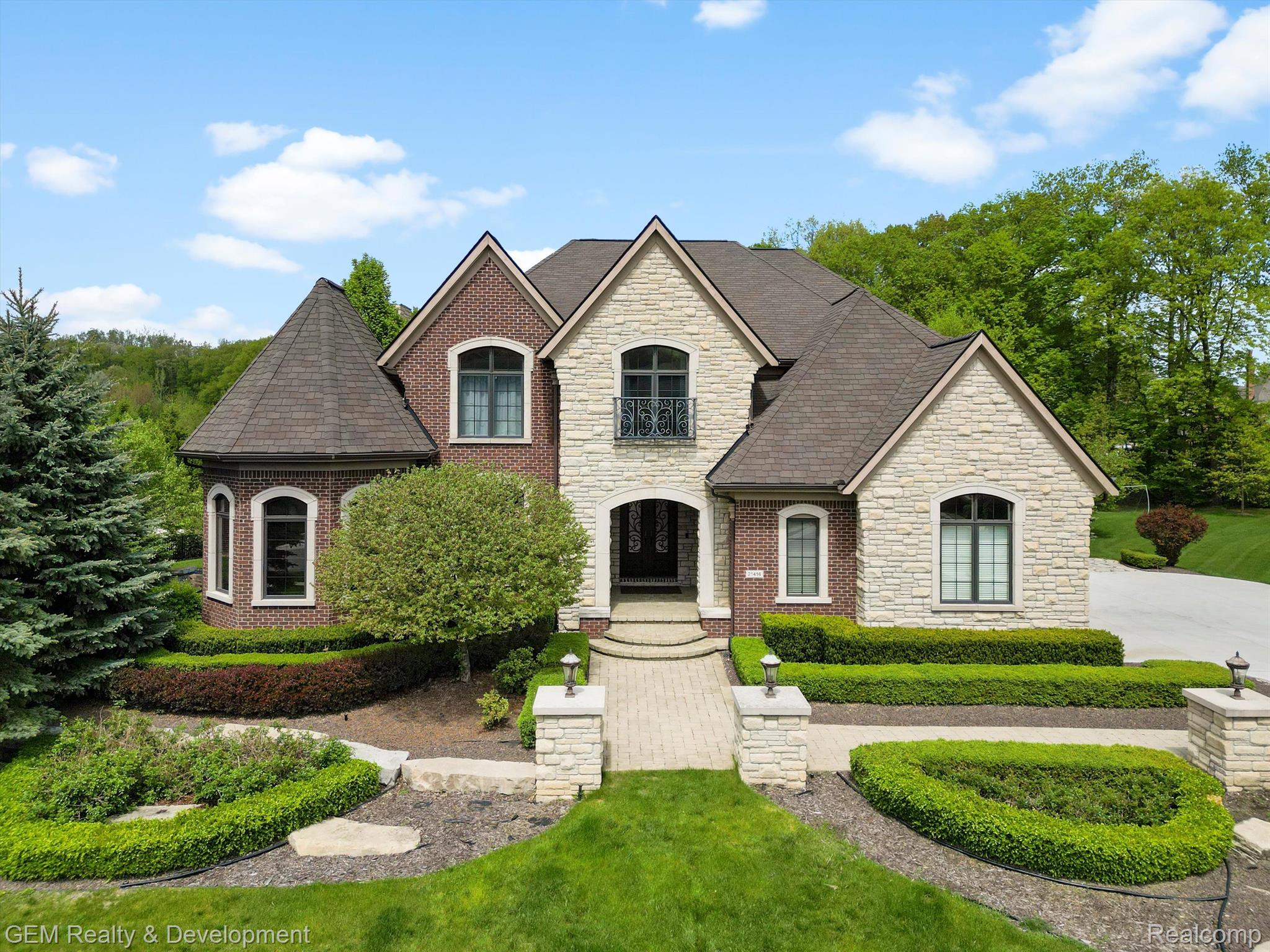 21416 EQUESTRIAN Trail