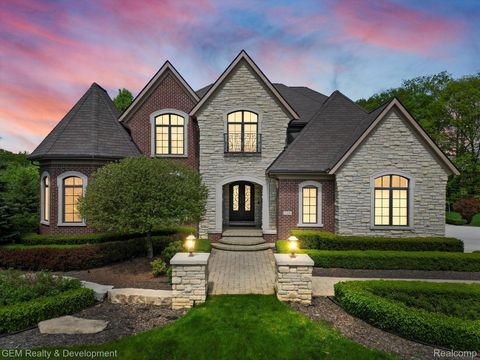 21416 EQUESTRIAN Trail Novi City MI 48167