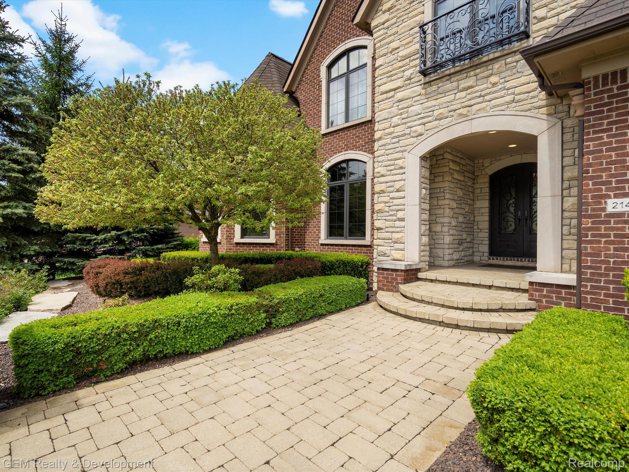 21416 EQUESTRIAN Trail