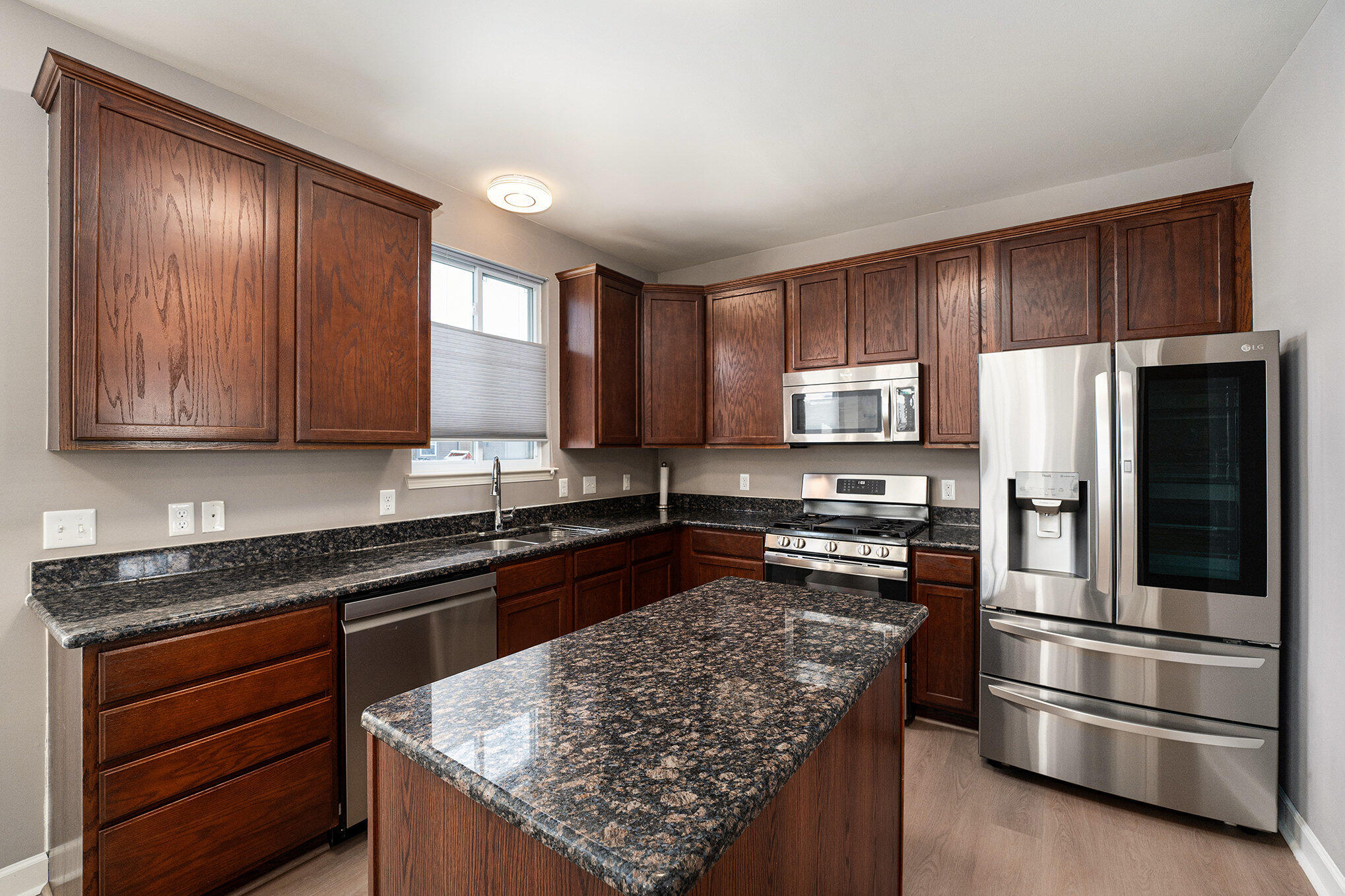 27106 Ladbroke Street