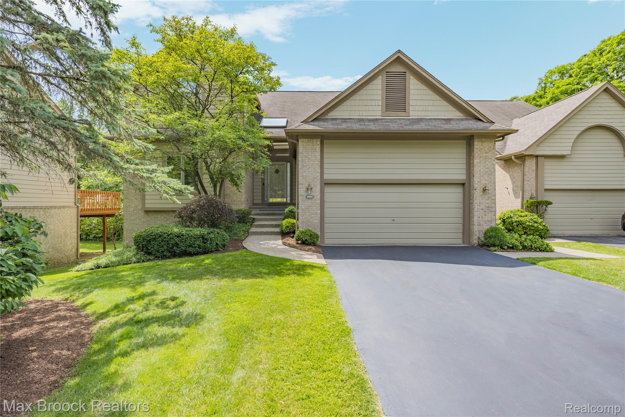 4860 Lagoons Circle