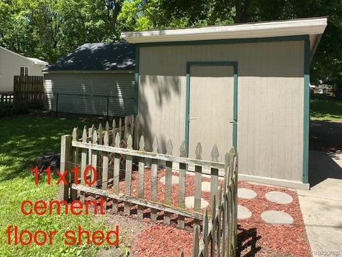 Tiny photo for 3003 Creston Avenue, Lansing City, MI 48906 (MLS # 20261036346)