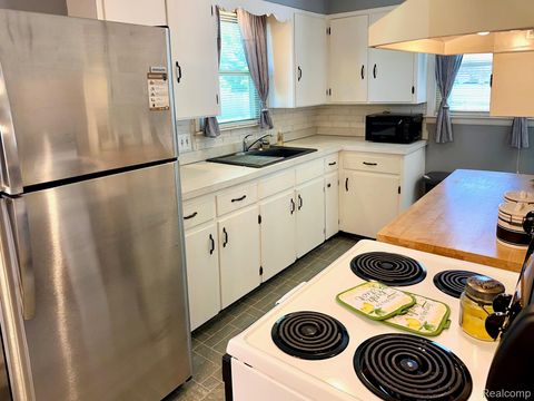 Tiny photo for 3003 Creston Avenue, Lansing City, MI 48906 (MLS # 20261036346)