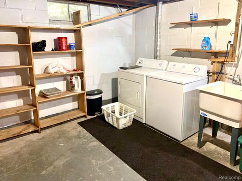 Tiny photo for 3003 Creston Avenue, Lansing City, MI 48906 (MLS # 20261036346)
