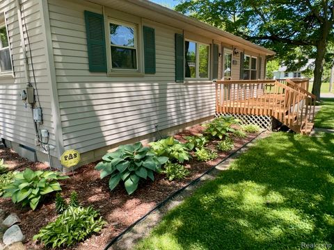 Tiny photo for 3003 Creston Avenue, Lansing City, MI 48906 (MLS # 20261036346)