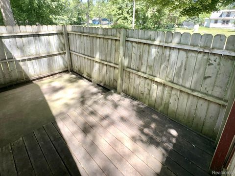 Tiny photo for 3003 Creston Avenue, Lansing City, MI 48906 (MLS # 20261036346)