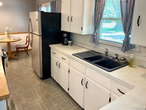 Tiny photo for 3003 Creston Avenue, Lansing City, MI 48906 (MLS # 20261036346)