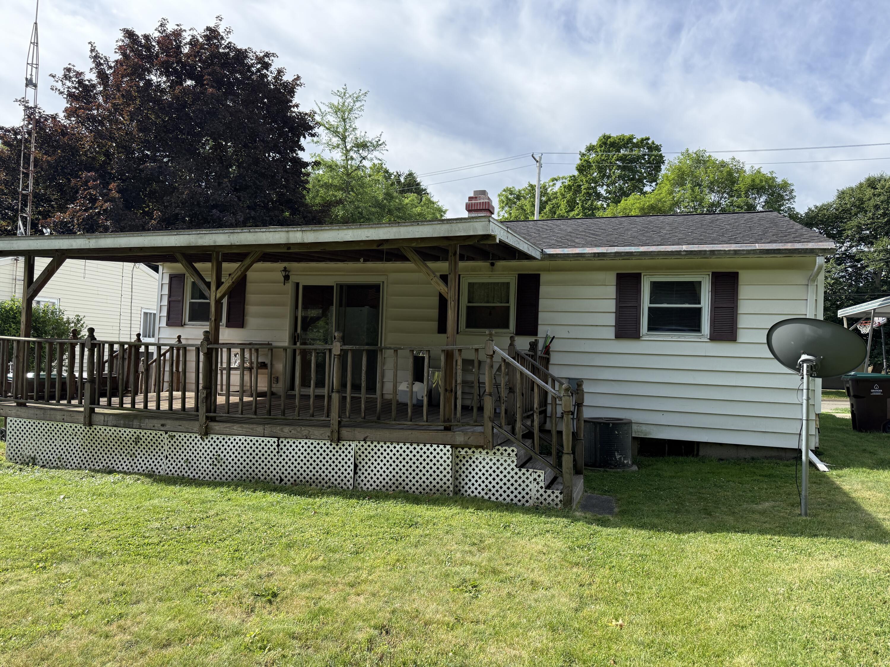 607 E North Street