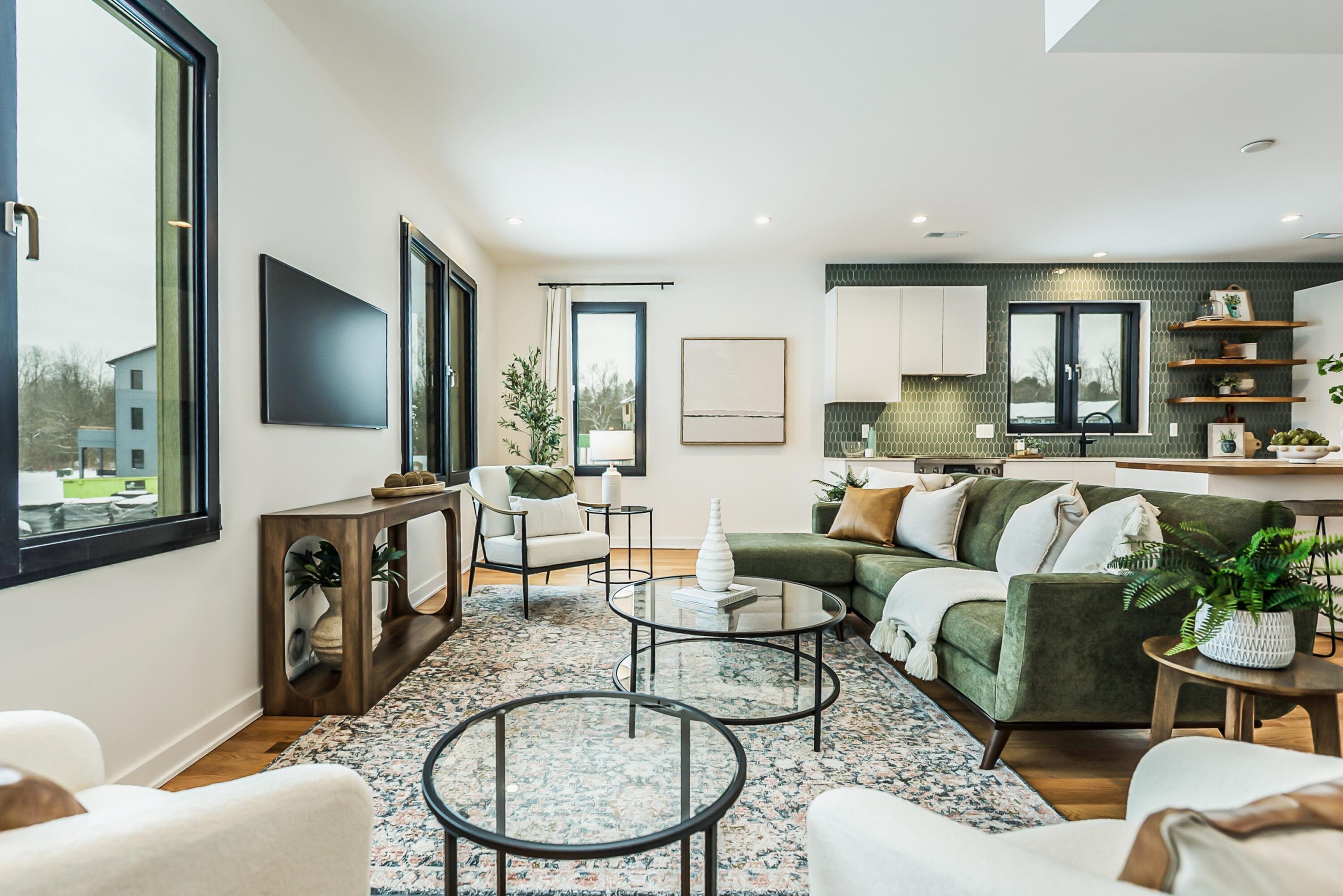 2292 Greenway Trail