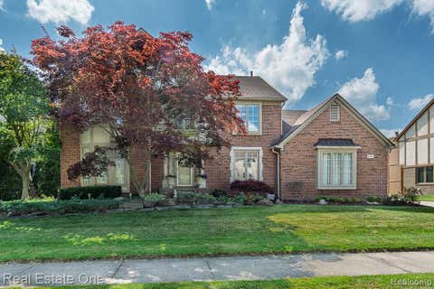 Photo of 6489 Shoreline Drive, Troy City, MI 48085 (MLS # 20261047912)