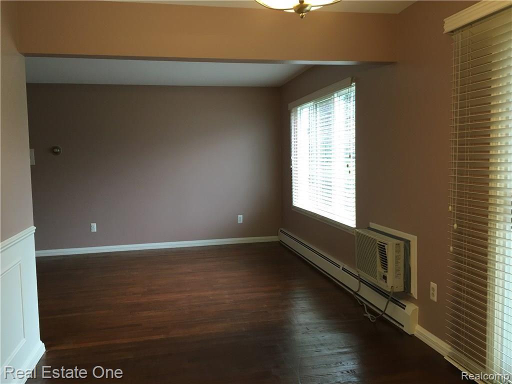 100 W HICKORY GROVE Road H5