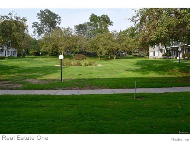 100 W HICKORY GROVE Road H5