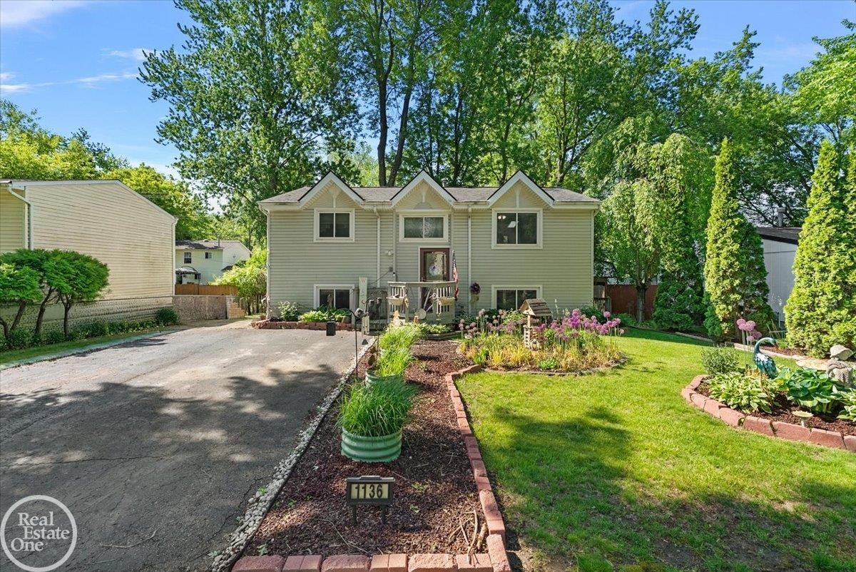 1136 Miller Road