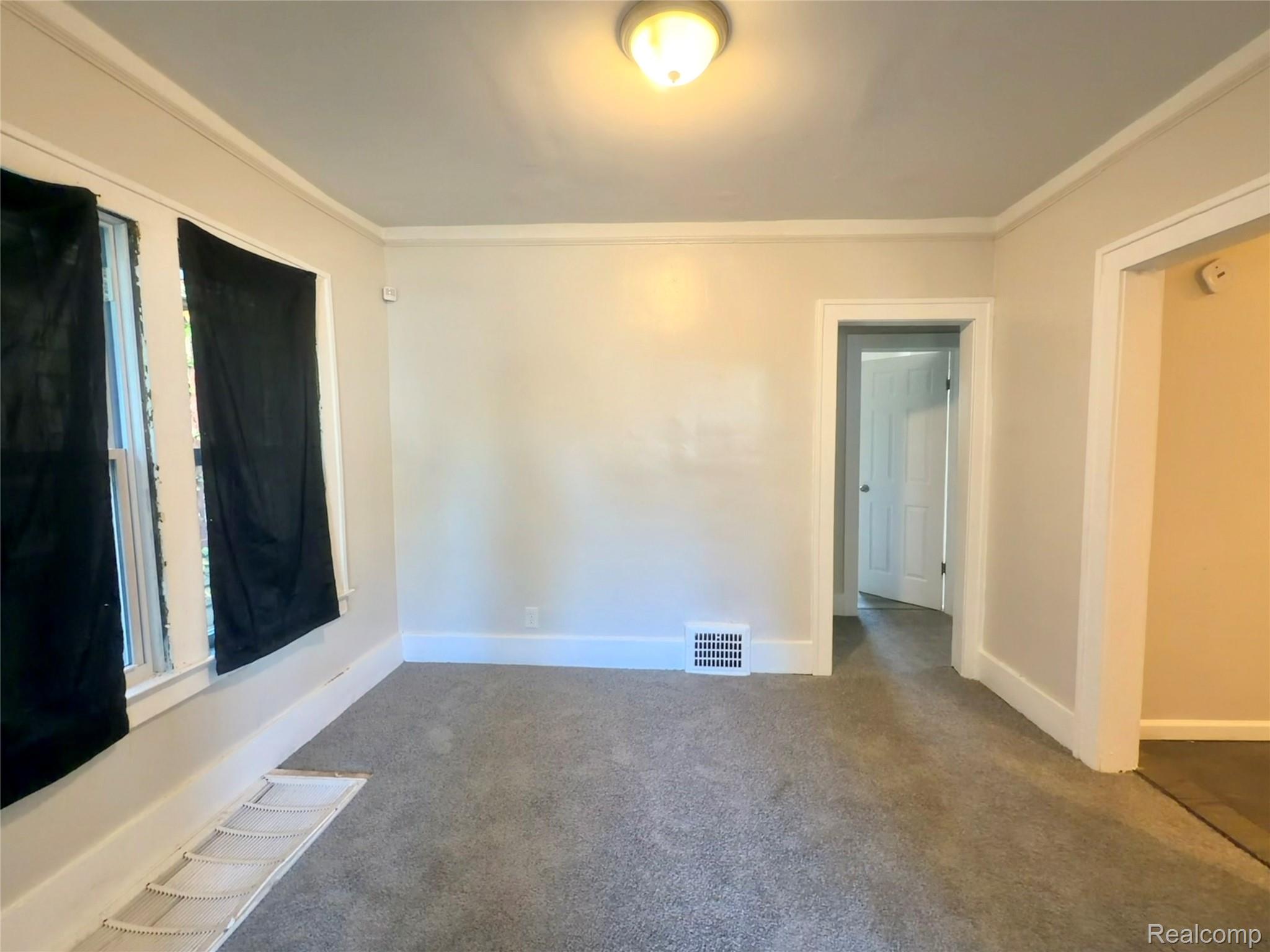 Detroit City, Michigan 48221, United States, 5 Bedrooms Bedrooms, ,1 BathroomBathrooms,Residential,Active,232839