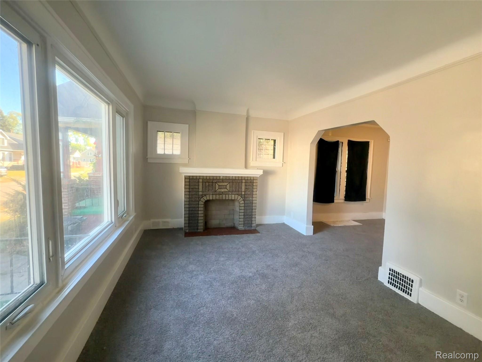 Detroit City, Michigan 48221, United States, 5 Bedrooms Bedrooms, ,1 BathroomBathrooms,Residential,Active,232839