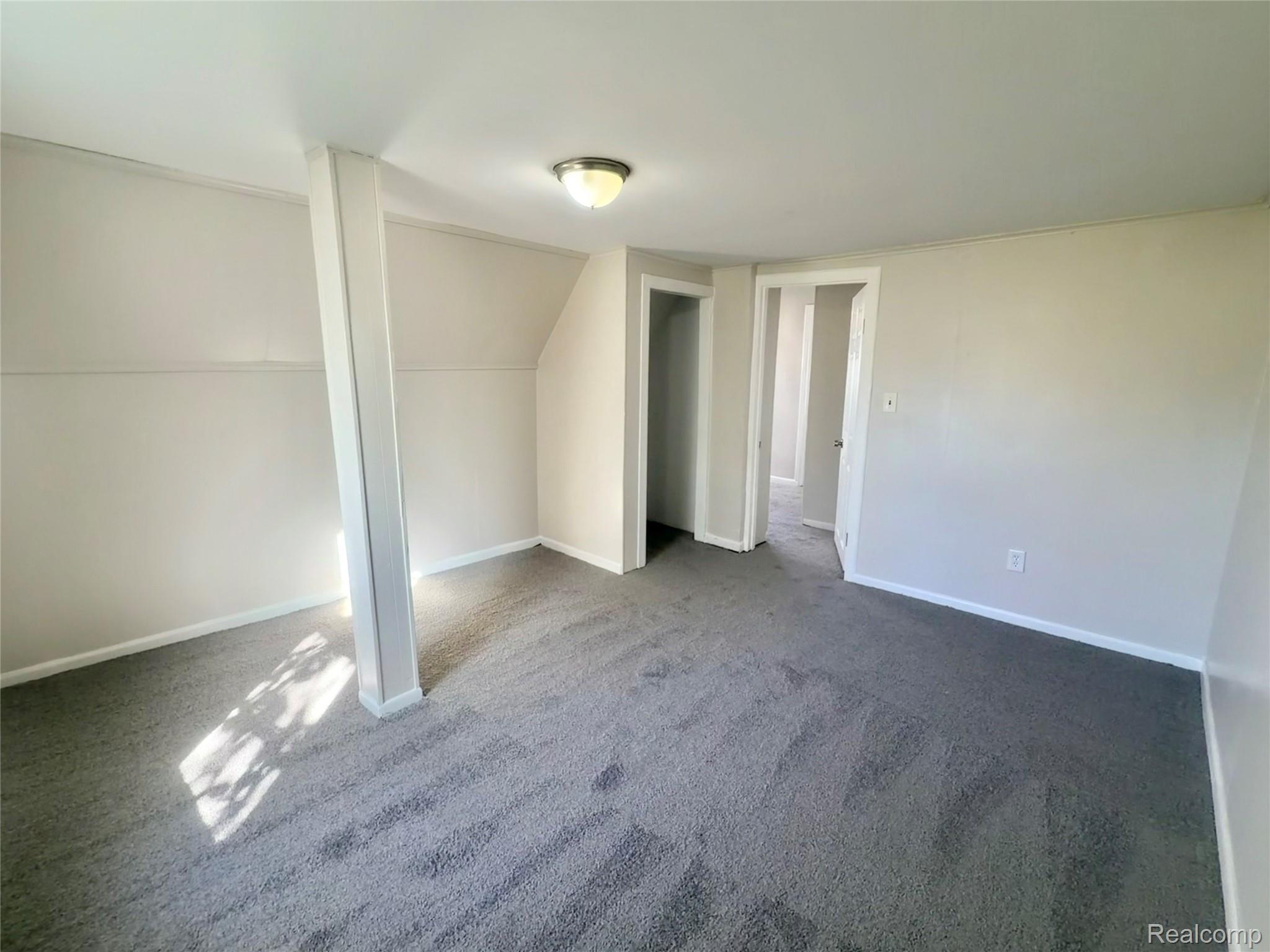 Detroit City, Michigan 48221, United States, 5 Bedrooms Bedrooms, ,1 BathroomBathrooms,Residential,Active,232839