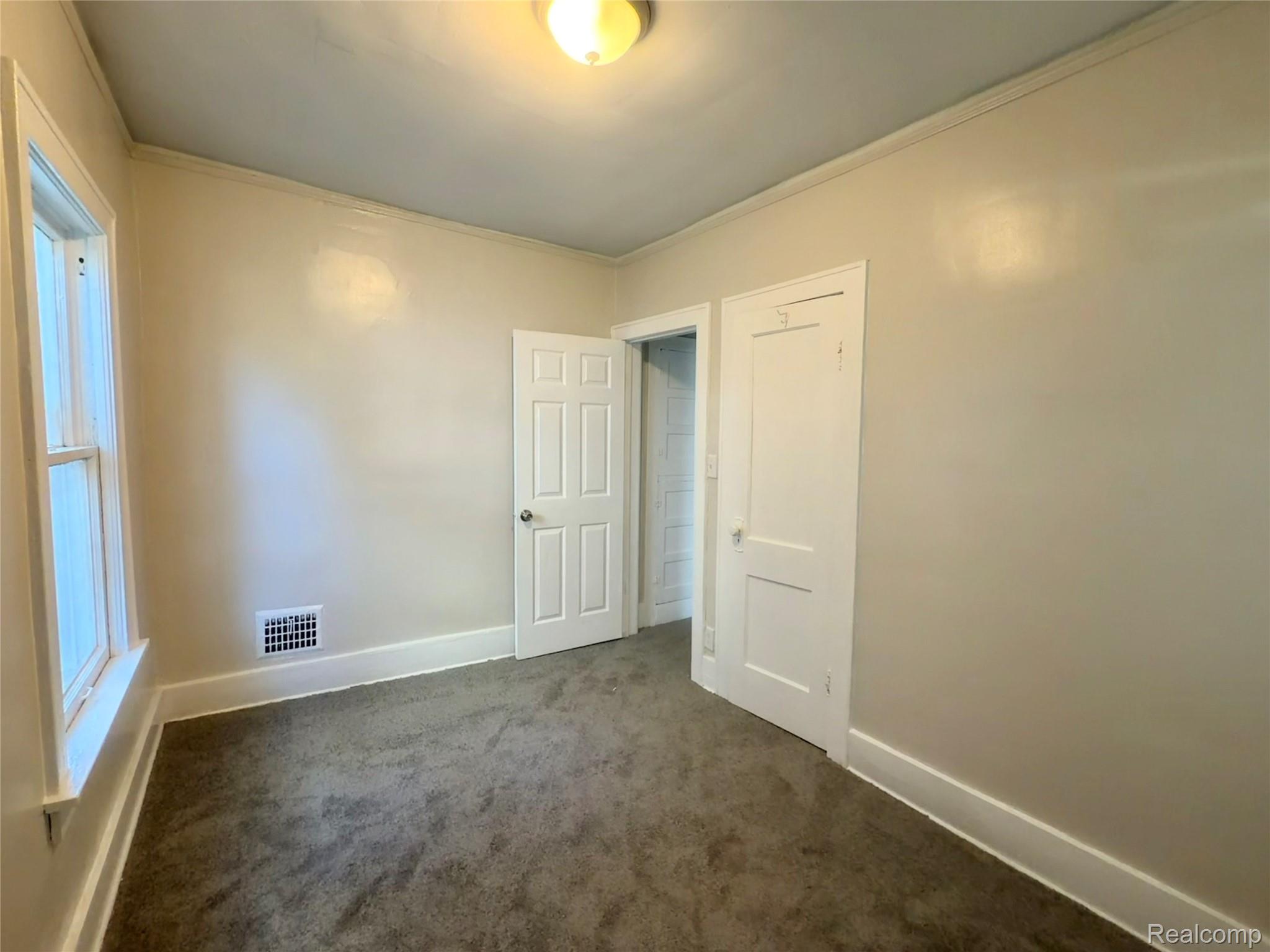 Detroit City, Michigan 48221, United States, 5 Bedrooms Bedrooms, ,1 BathroomBathrooms,Residential,Active,232839