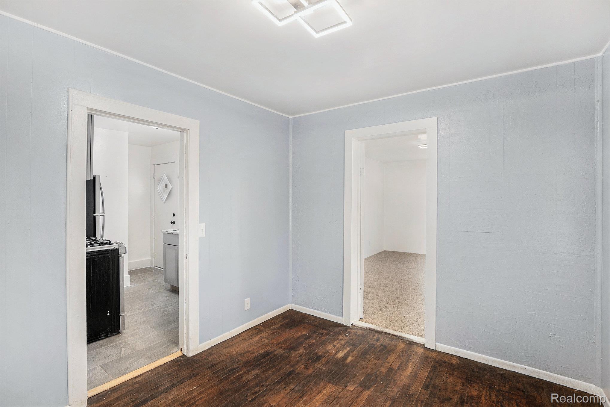 1119 Lakeview Street