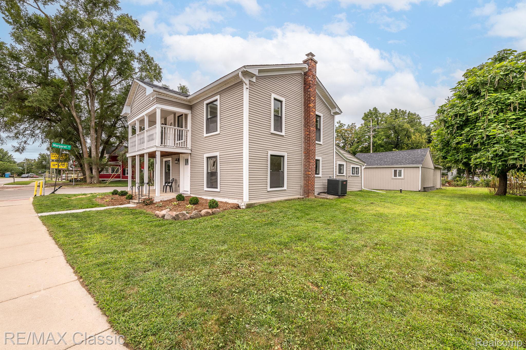 9509 Main Street