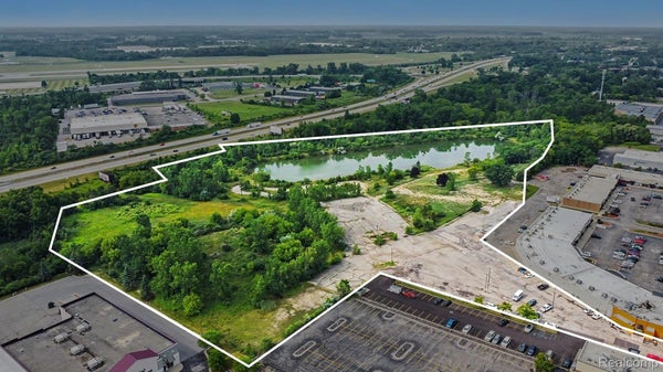 4175 MILLER RD, FLINT, MI 48507 - Image acbb86fcad28952fd199a321ef8f3fc0/1301967265