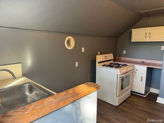 70 E ROCKWOOD Street