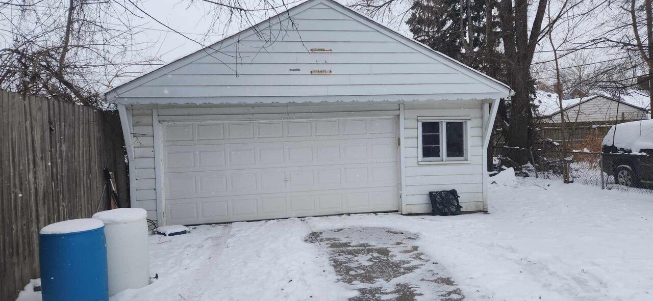 11776 Rossiter Street