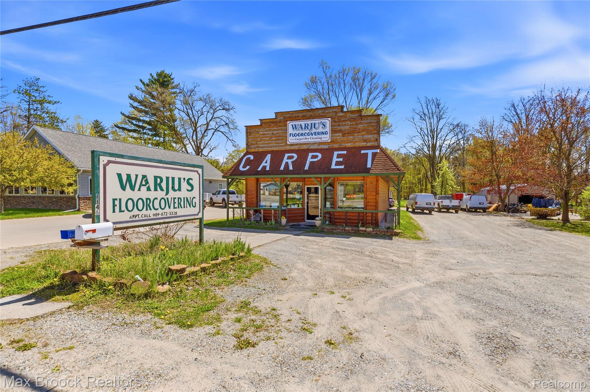 1146 E Caro Road