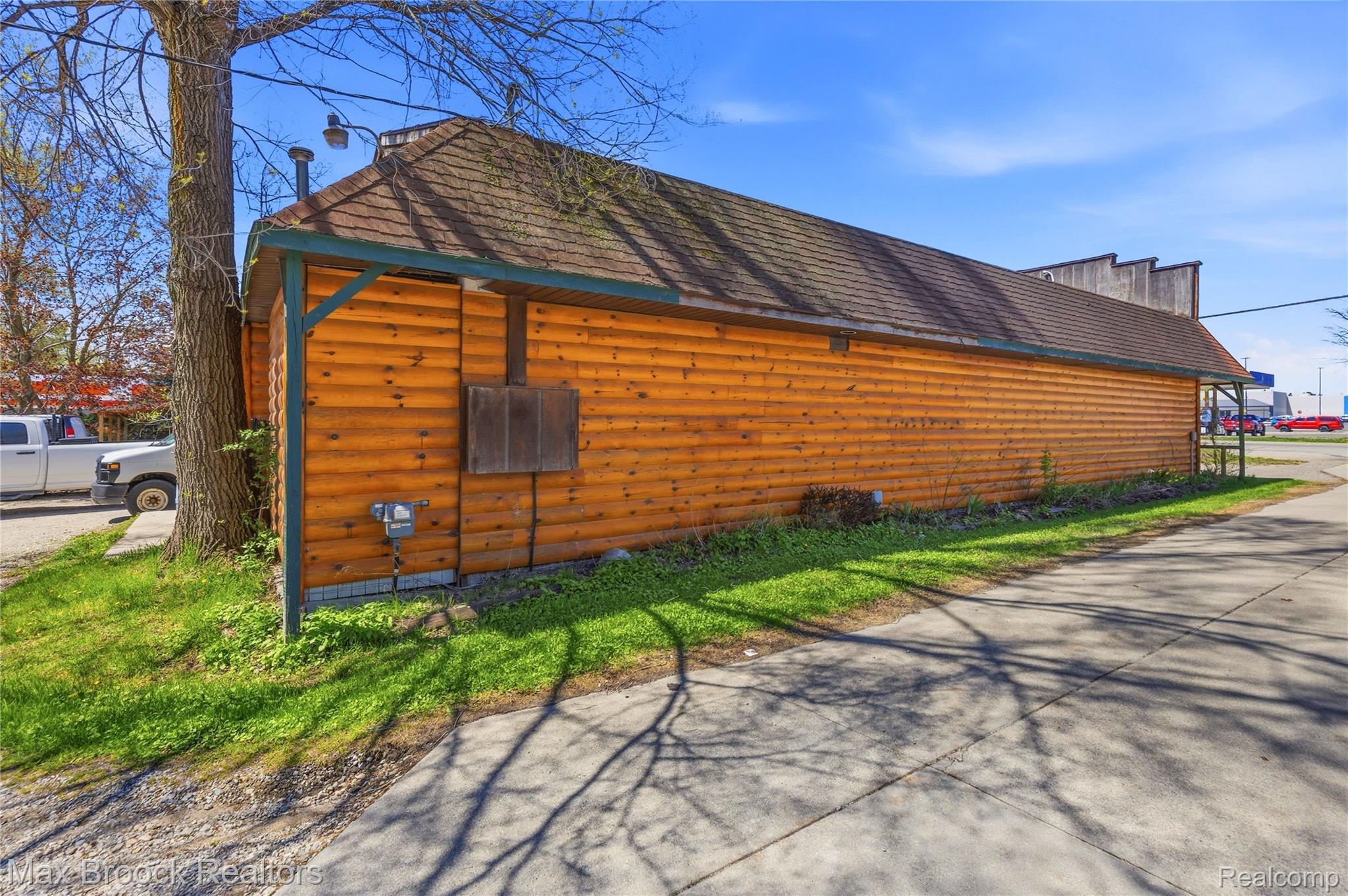 1146 E Caro Road