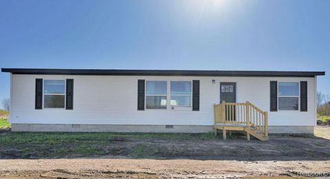 7376 CAPAC Road Capac Village MI 48097