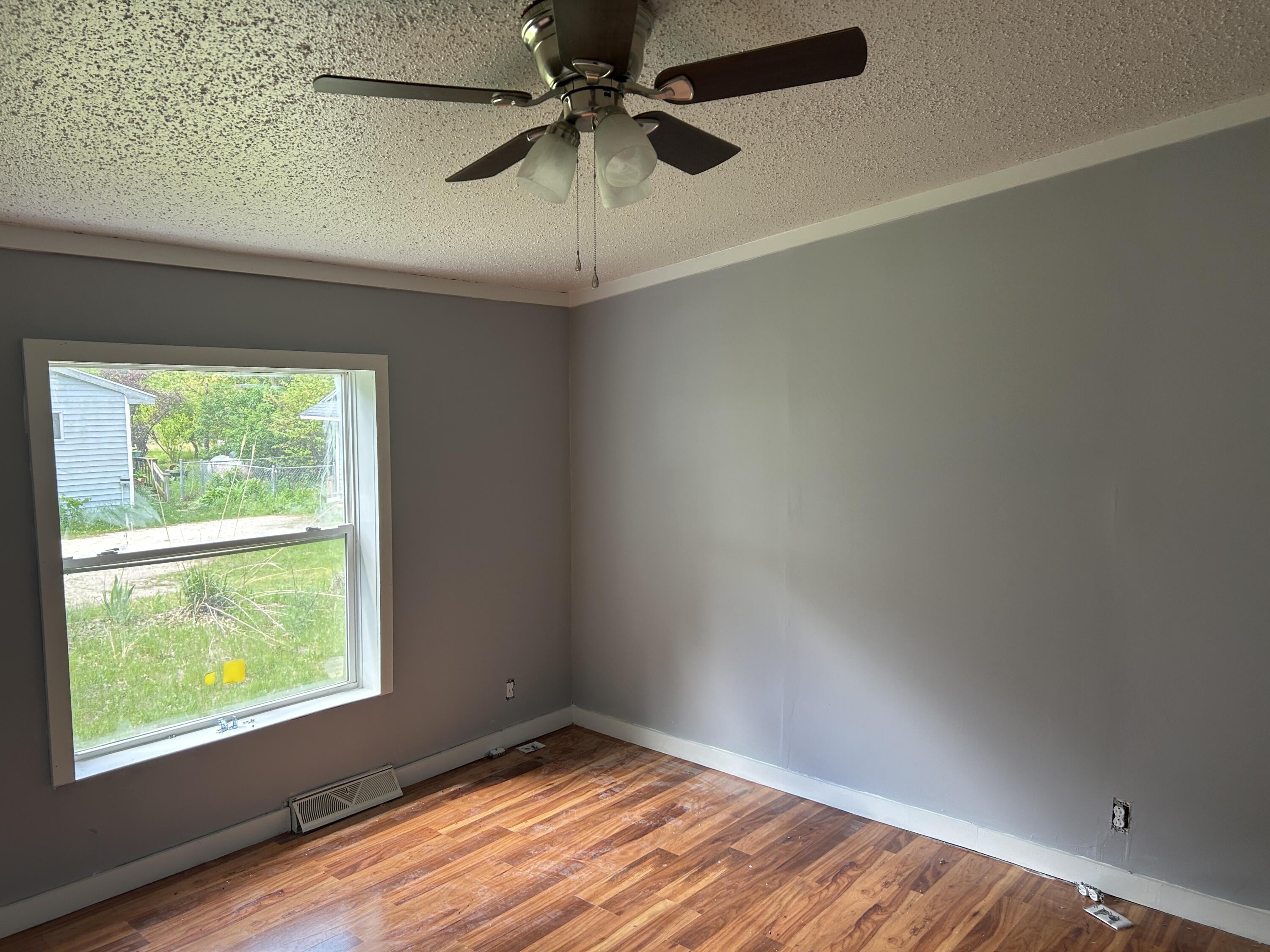 Decatur Township, Michigan 49045, United States, 3 Bedrooms Bedrooms, ,2 BathroomsBathrooms,Residential,Pending,137678