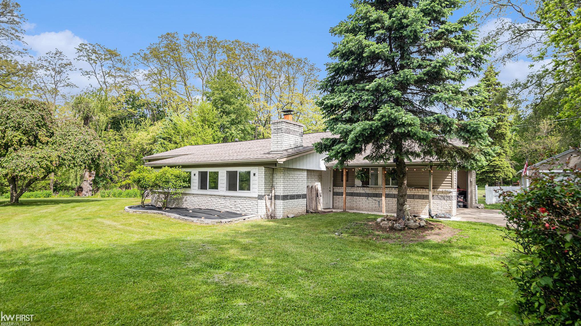 1590 W Rolston Road