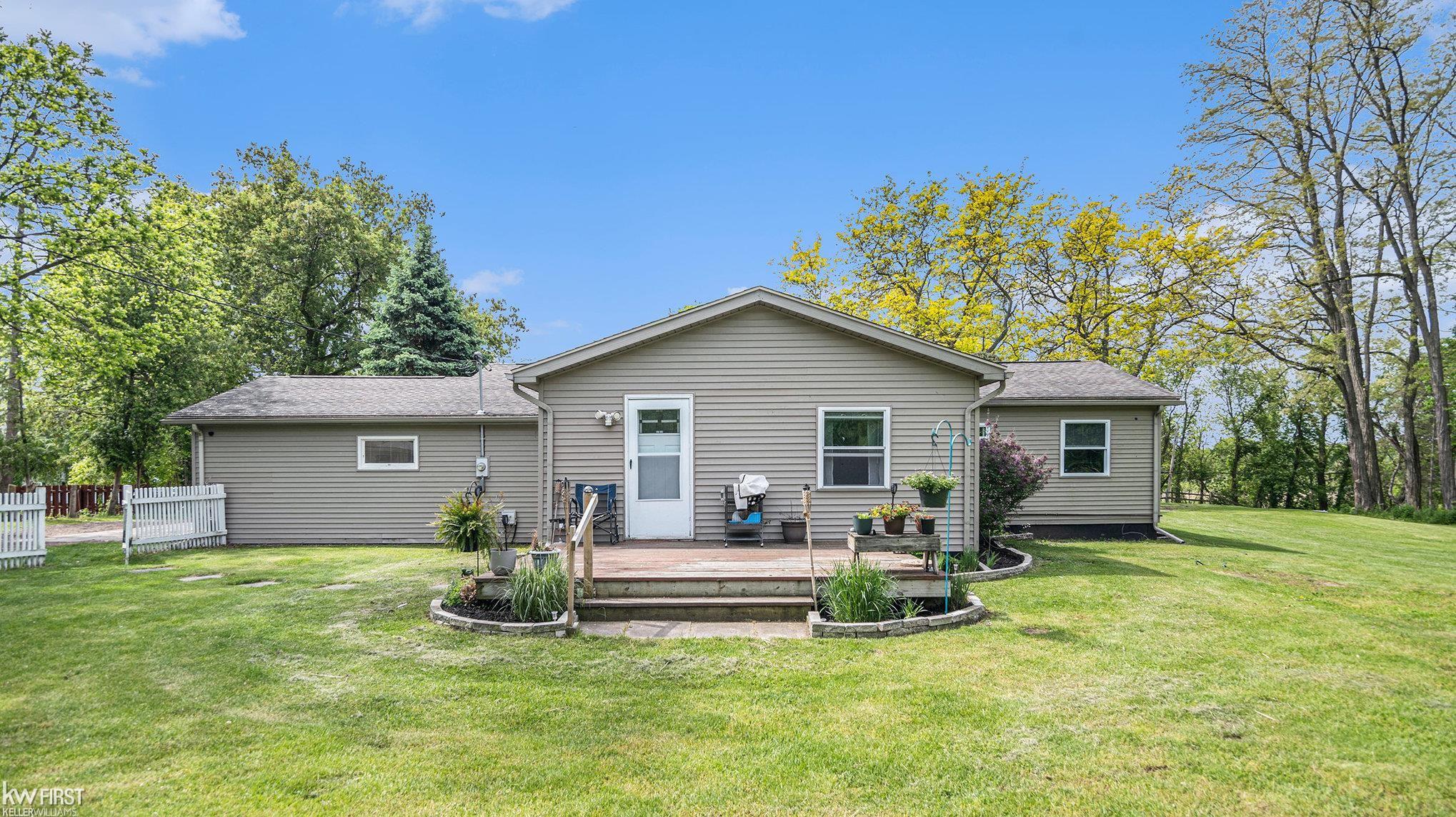 1590 W Rolston Road