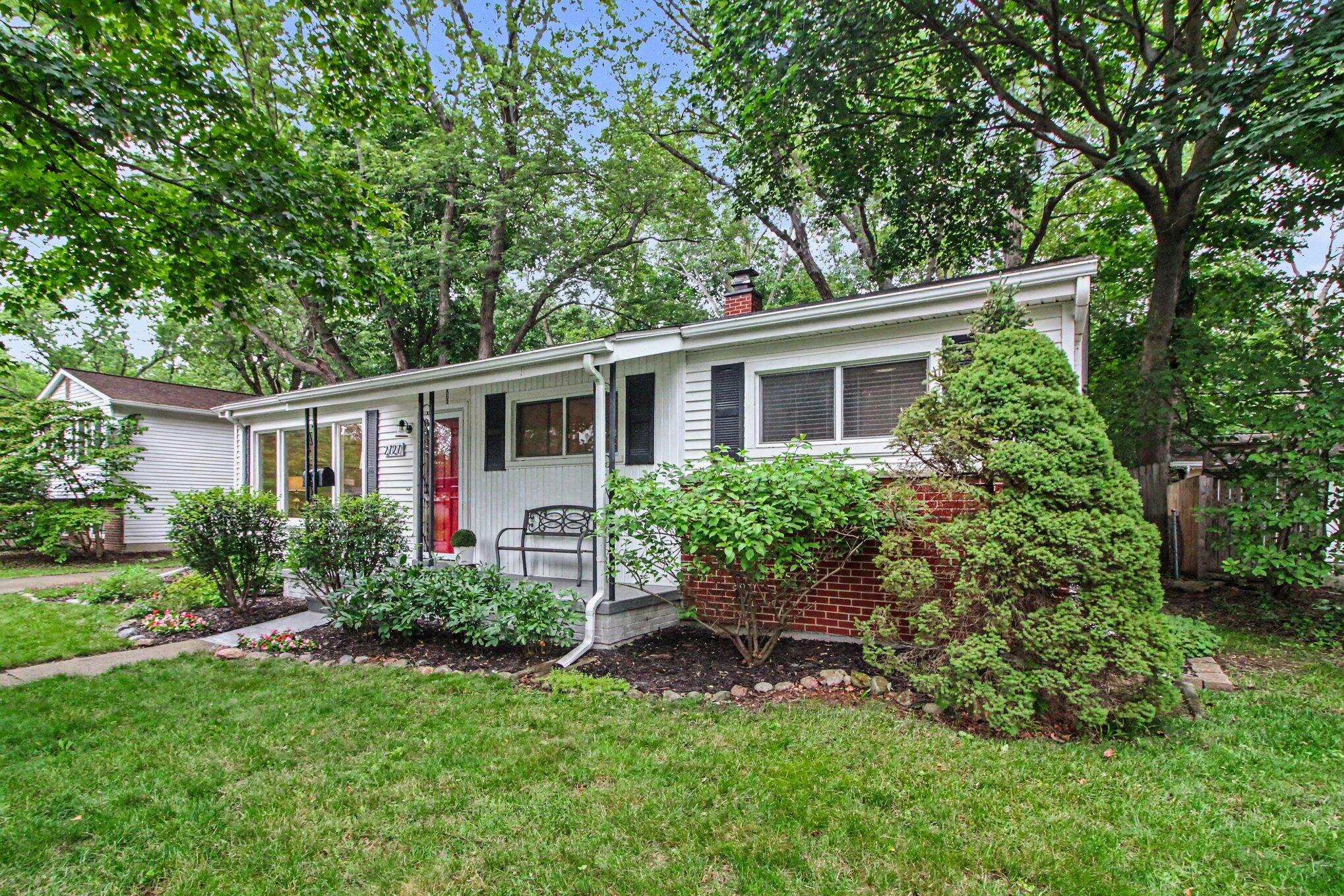 2727 Hampshire Road