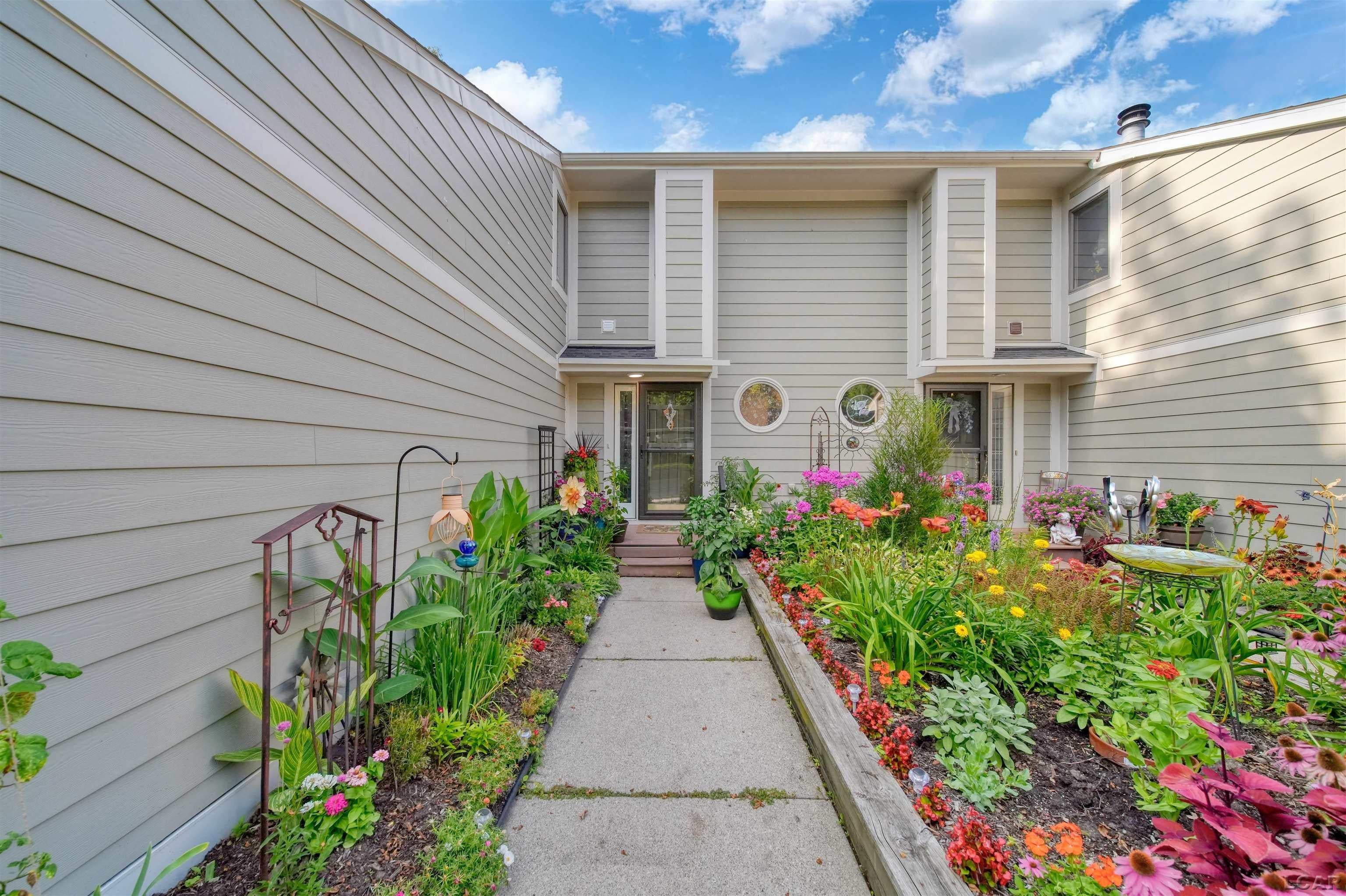 288 Whitlock St Street