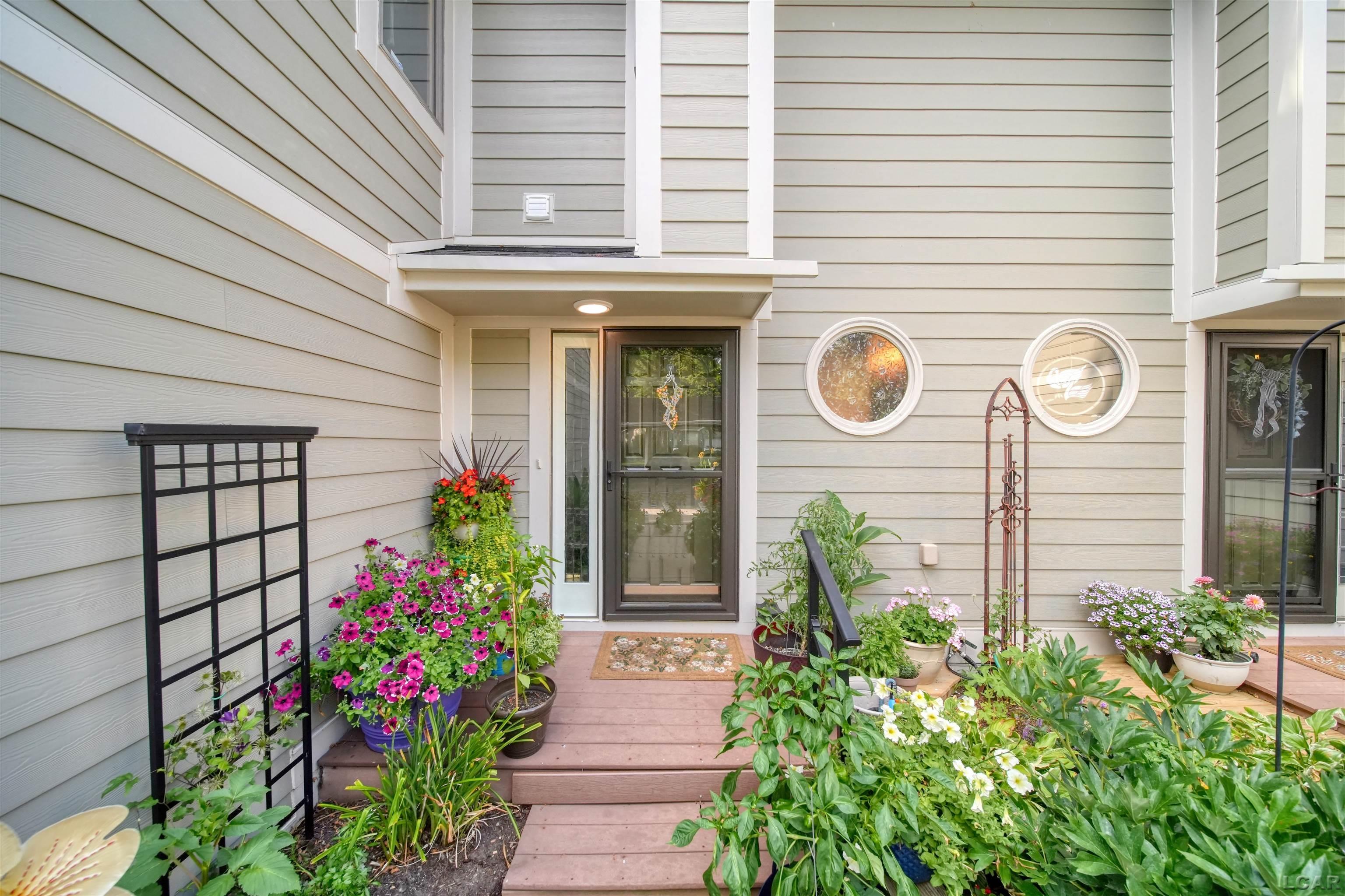 288 Whitlock St Street