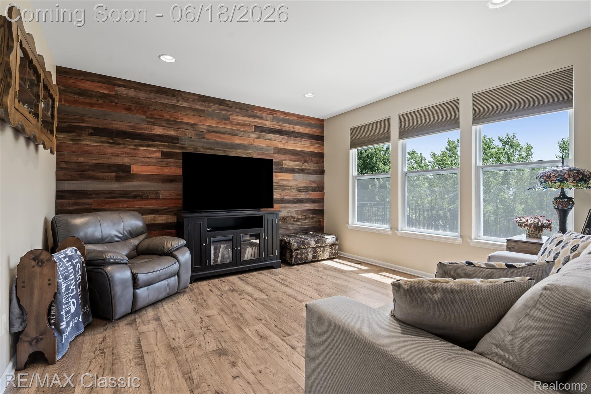 10884 Bouldercrest Drive