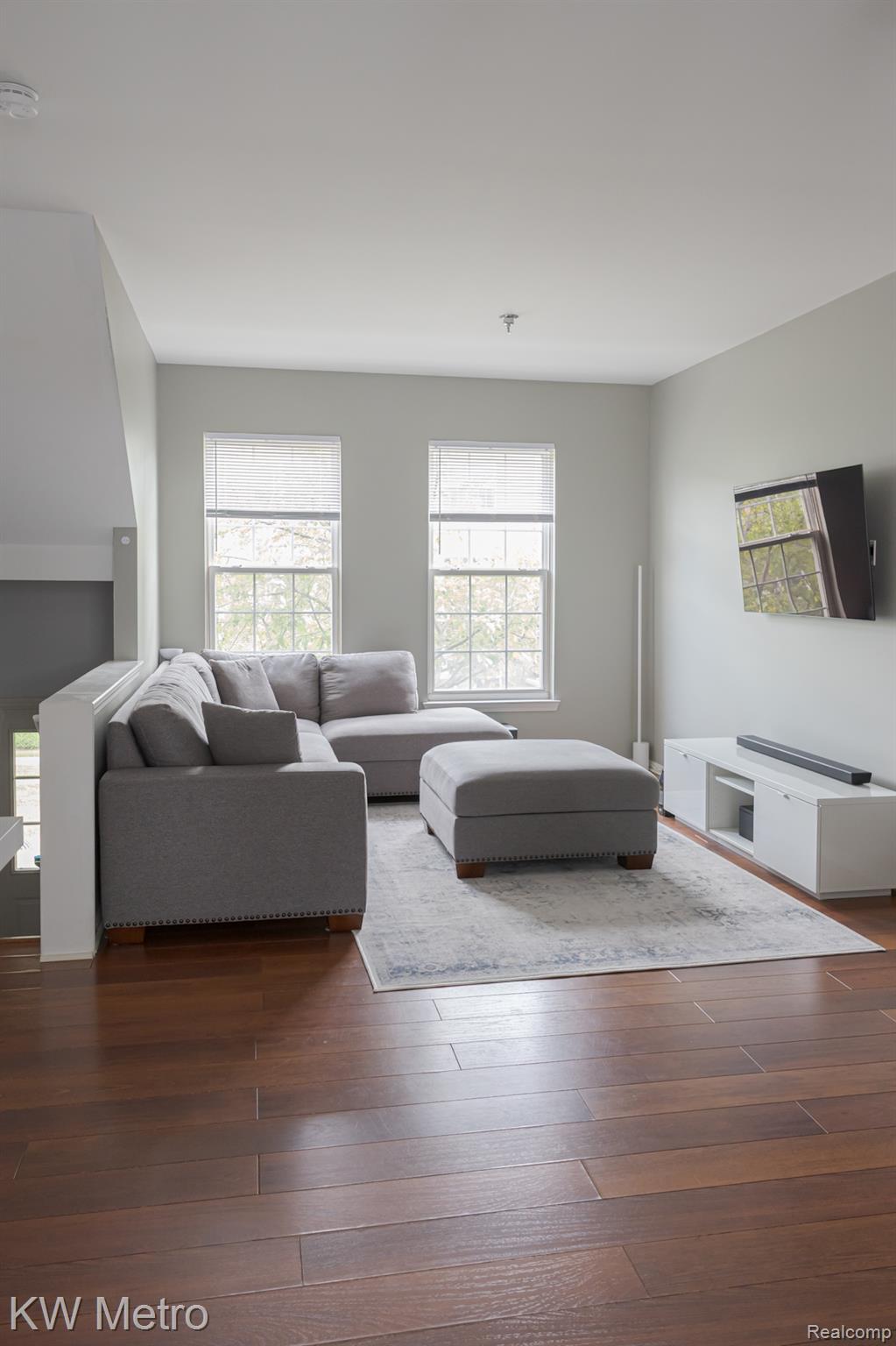 25493 Saint James