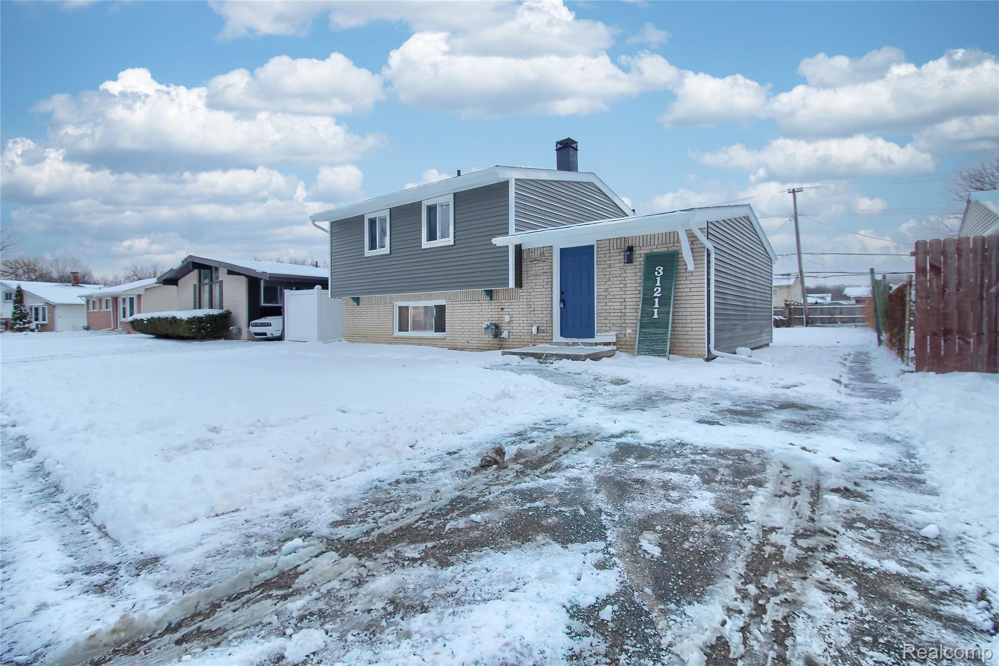 31211 Hiveley Street