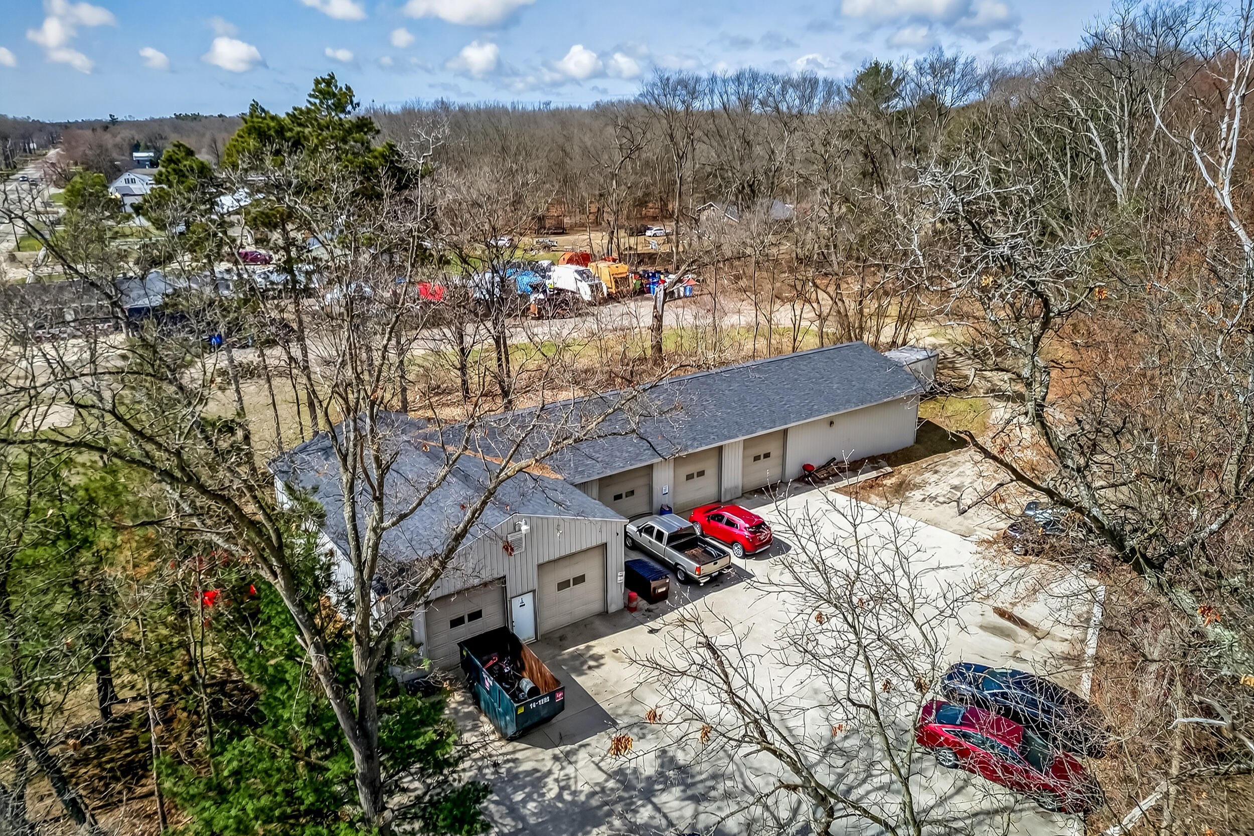 2739 Holton Road