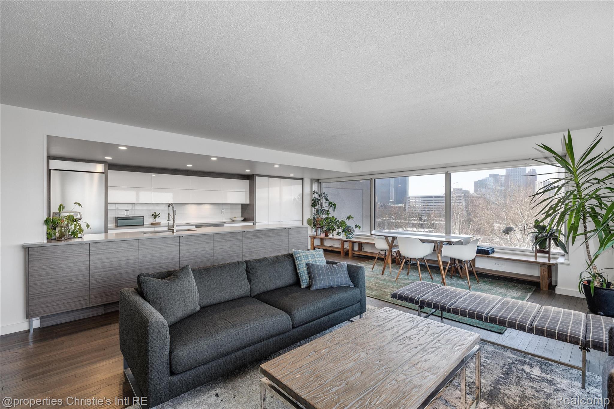 1300 E Lafayette Street 412