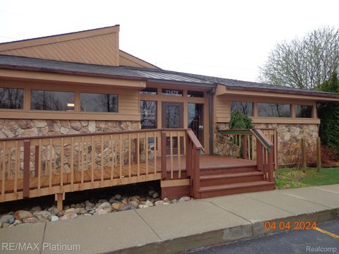 11479 HIGHLAND ROAD "B" Hartland Township MI 48353