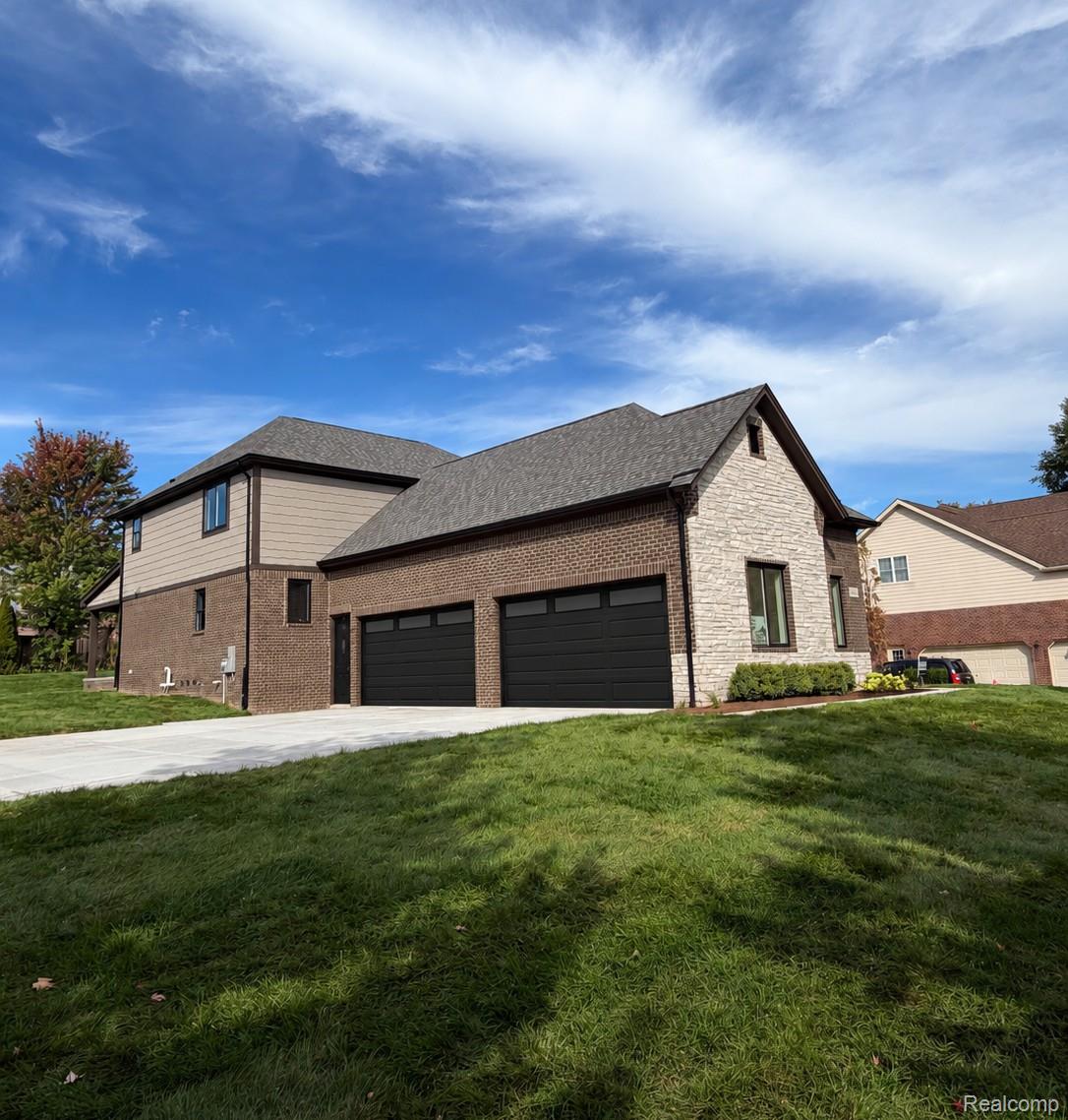 5853 Saratoga Drive