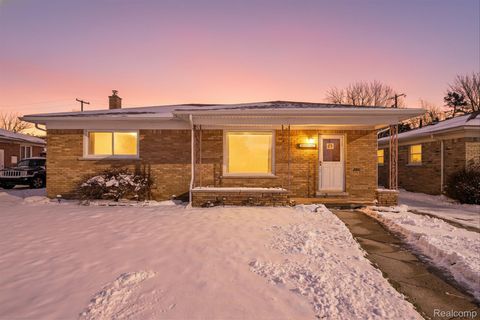 25602 Deborah Redford Charter Township MI 48239