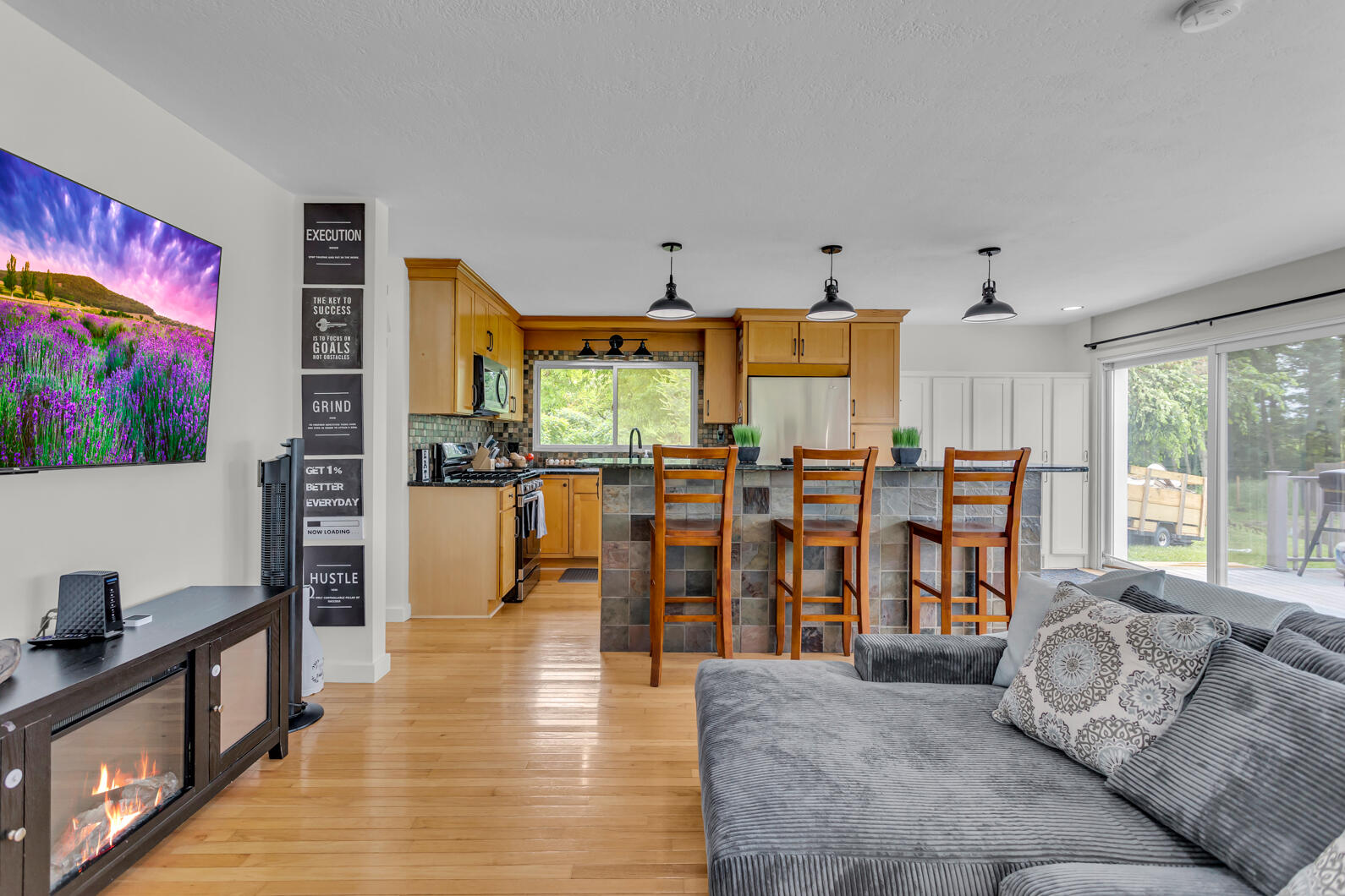 2200 Lindsey Road