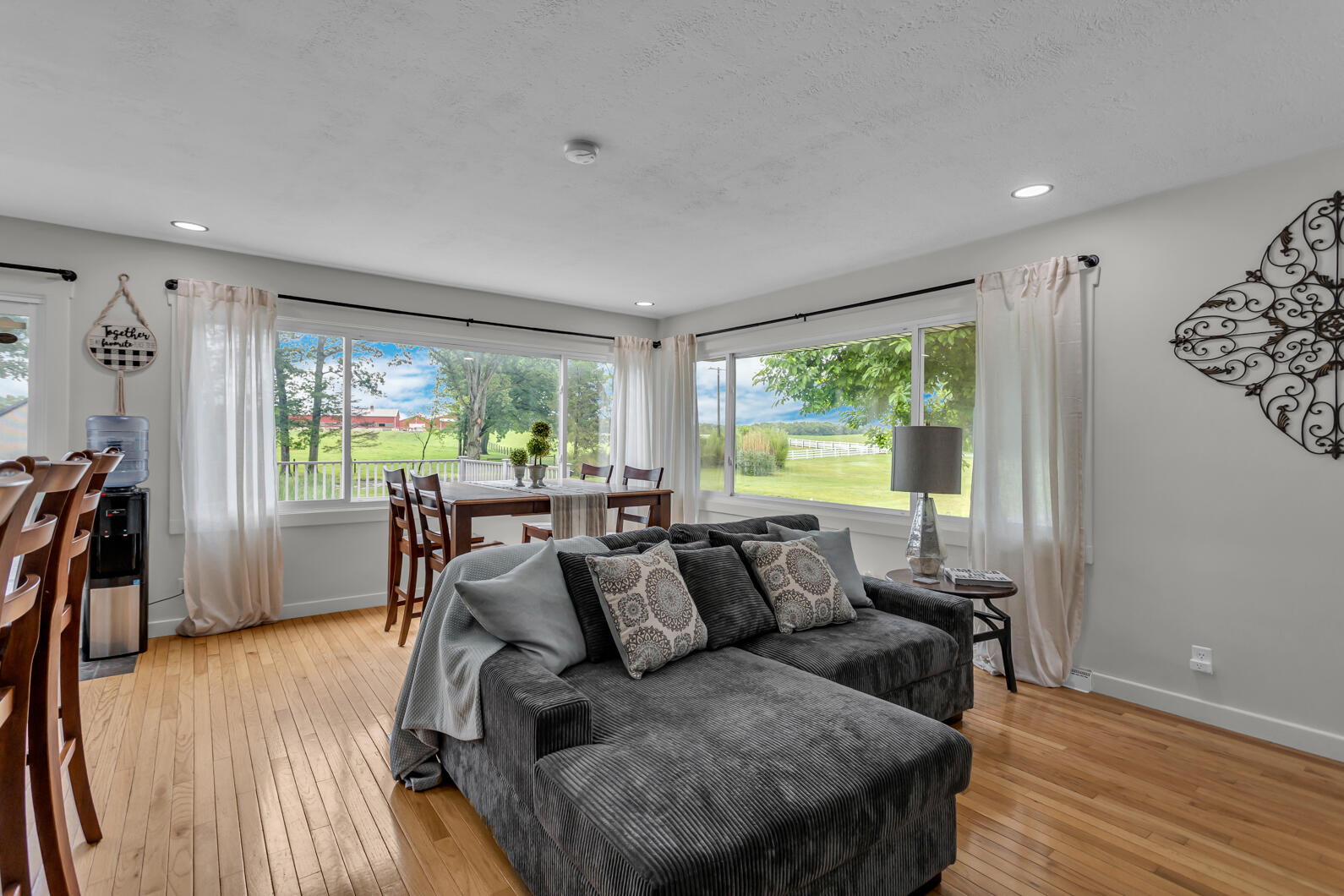 2200 Lindsey Road