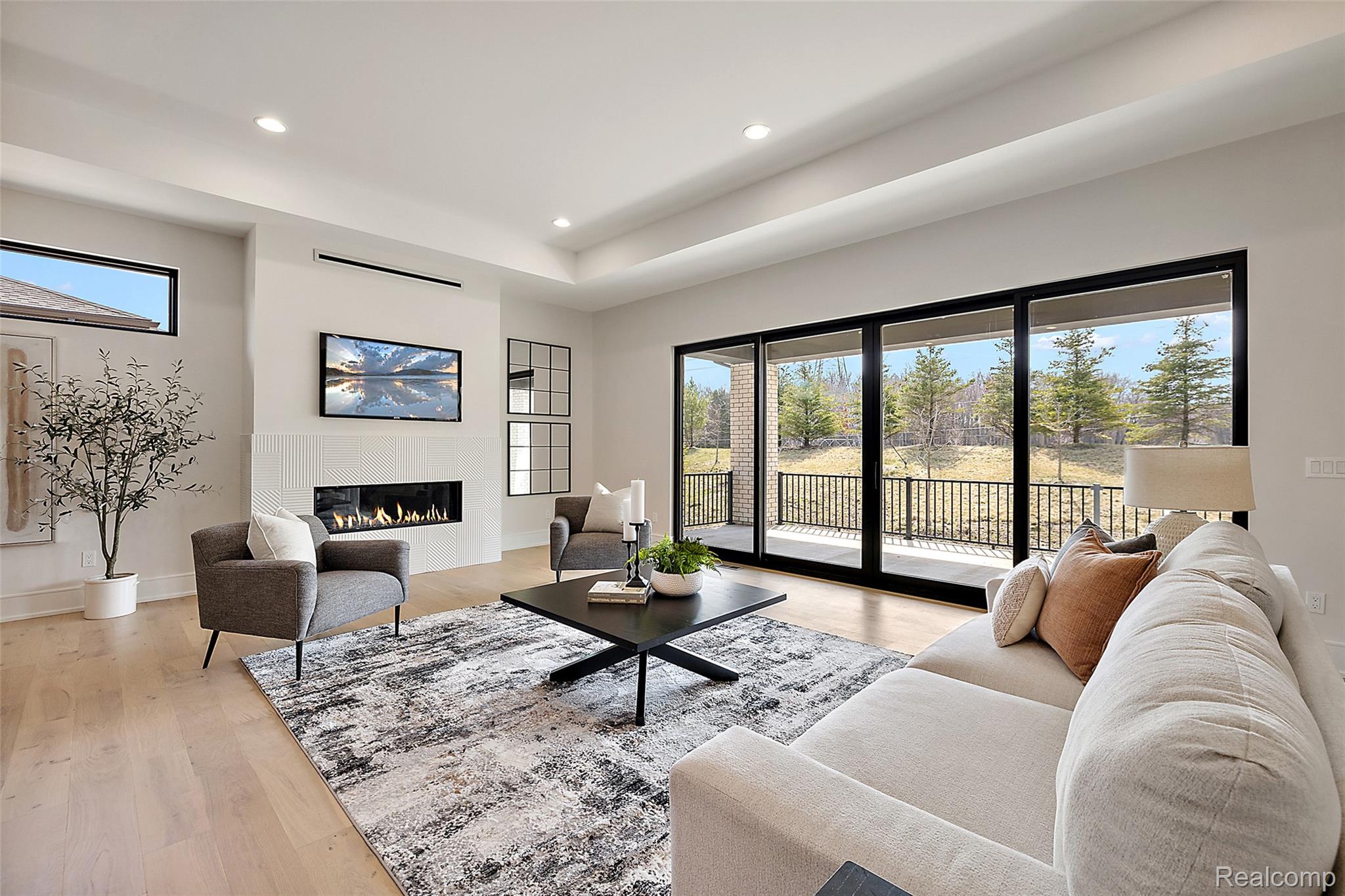 49588 VILLA Drive